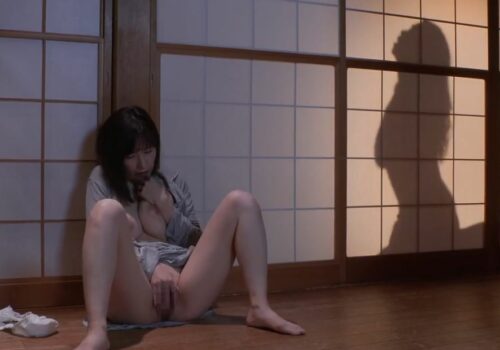 Bố chồng sung mãn và đứa con dâu thèm khát tình dục vì chồng không đáp ứng